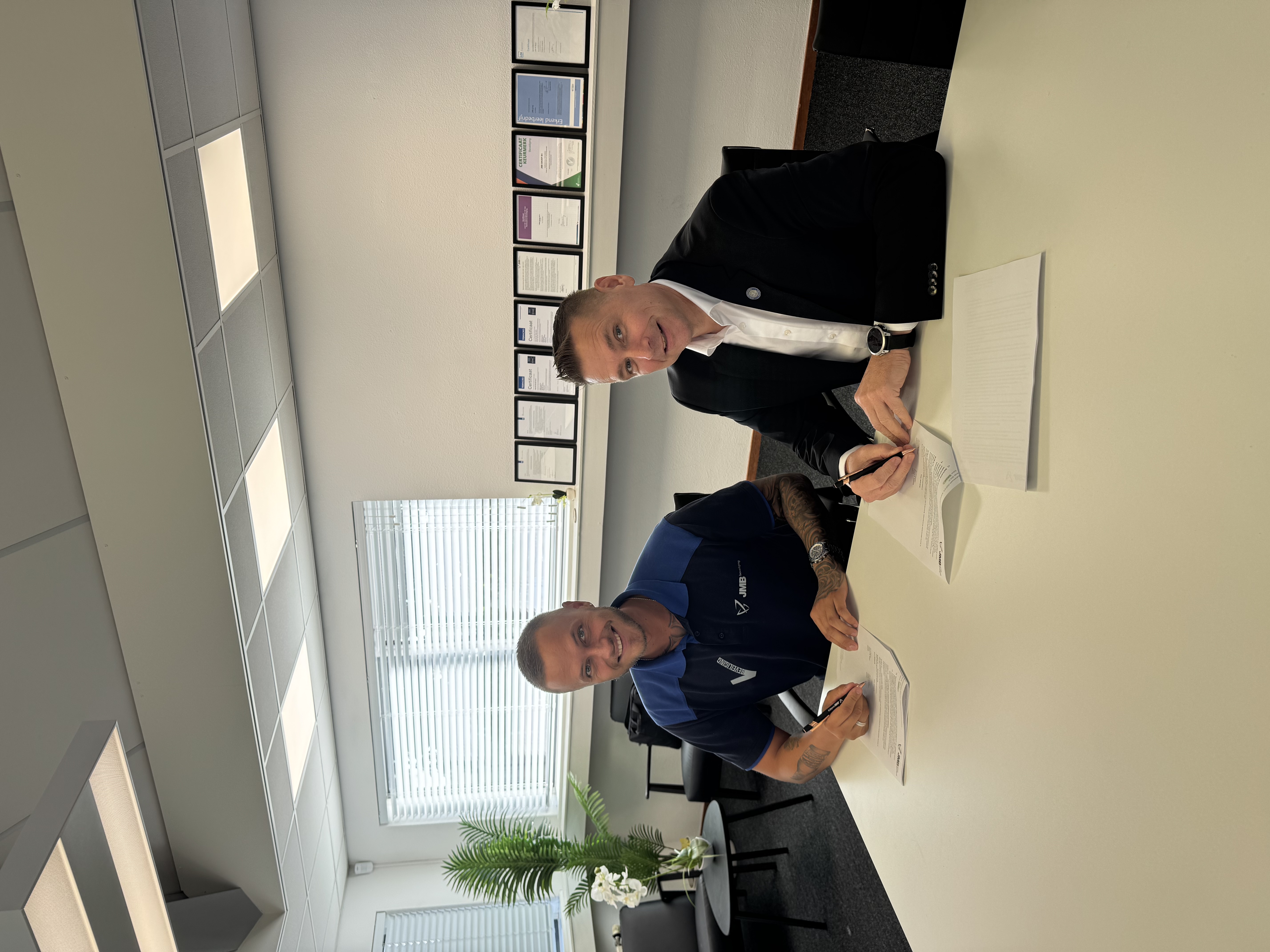 135e arbeidscontract getekend bij JMB Groep